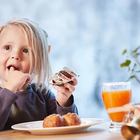 Ξενοδοχείο με διαμερίσματα & Gloecknerin 4*