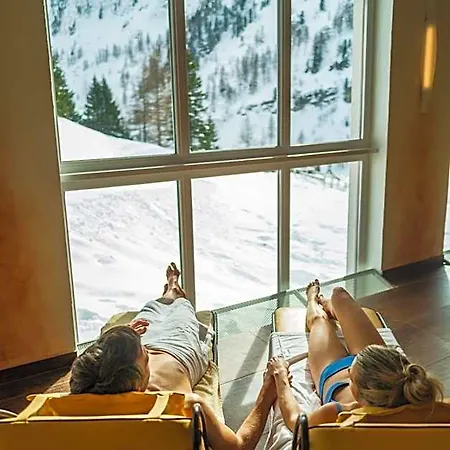 & Suiten Glocknerin 4* Obertauern