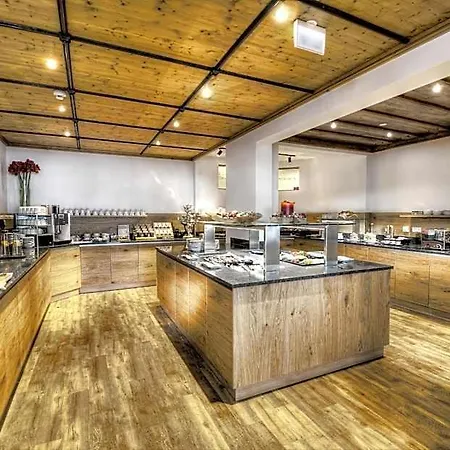 & Suiten Glocknerin Aparthotel 4*